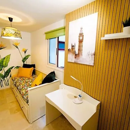 Piso Moderno Con Wifi Y Piscina 아파트