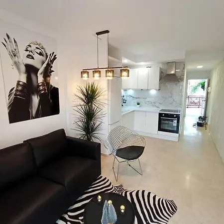 Piso Moderno Con Wifi Y Piscina بالم مار