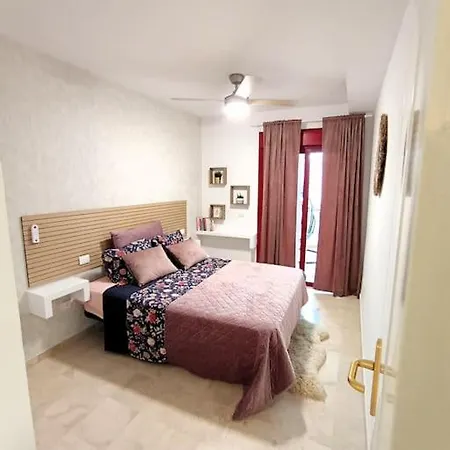 Piso Moderno Con Wifi Y Piscina