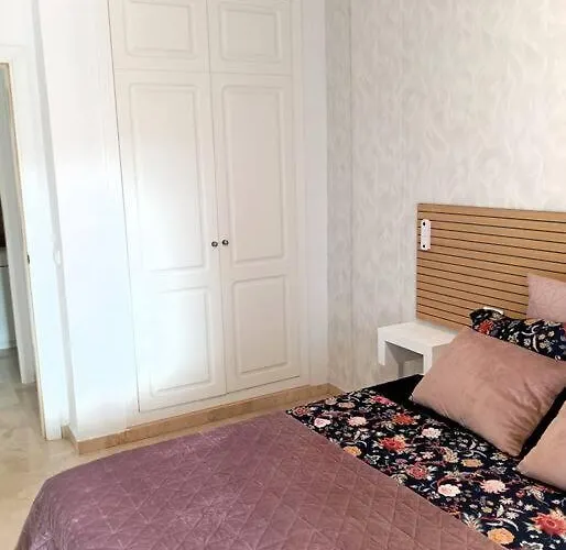 Piso Moderno Con Wifi Y Piscina