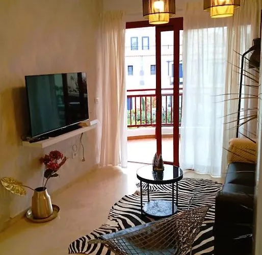 Piso Moderno Con Wifi Y Piscina *