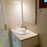 Piso Moderno Con Wifi Y Piscina 아파트 *