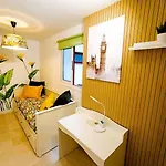 Piso Moderno Con Wifi Y Piscina 아파트