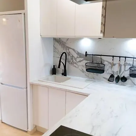 Piso Moderno Con Wifi Y Piscina *